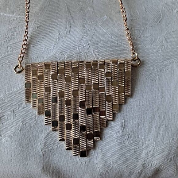 Metal fringe fashion necklace nwt - Picture 7 of 8